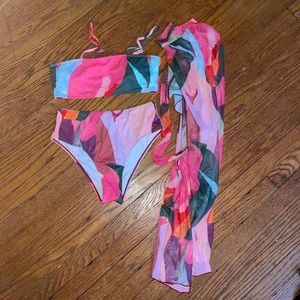 Multicolor patterned bikini set with sarong!